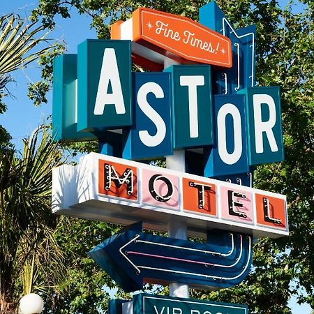 אלבורי Astor Hotel Motel מראה חיצוני תמונה