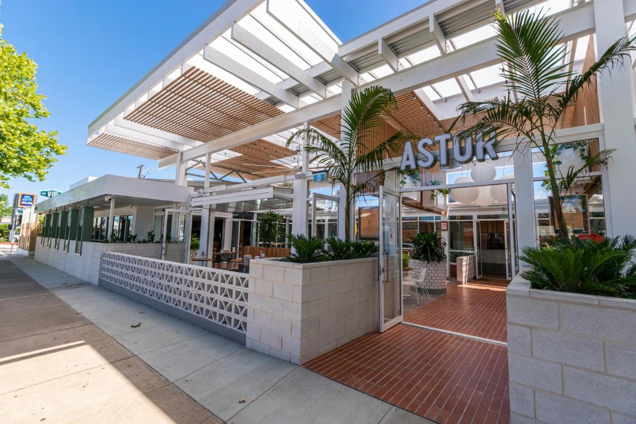 אלבורי Astor Hotel Motel מראה חיצוני תמונה