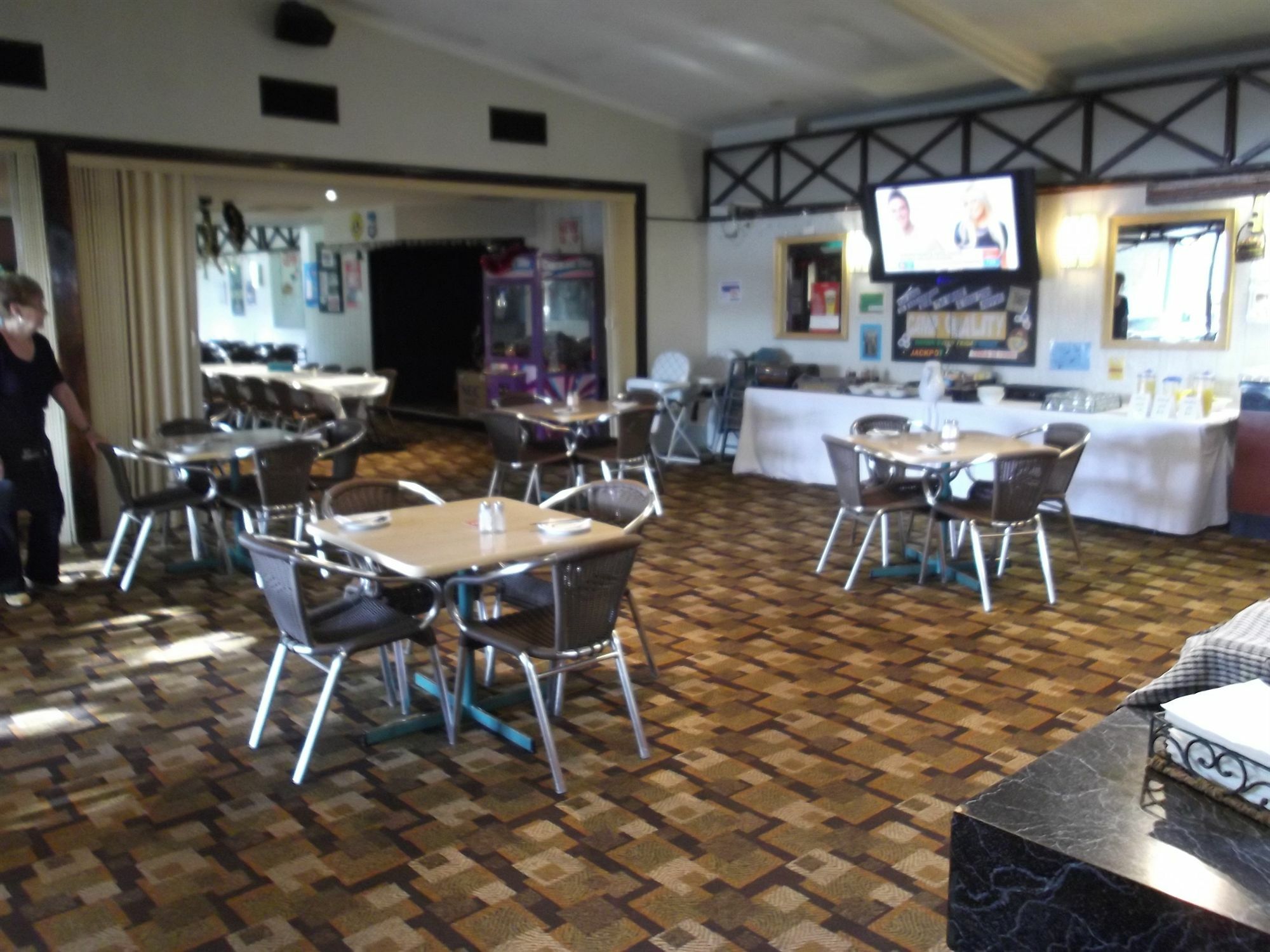 אלבורי Astor Hotel Motel מראה חיצוני תמונה