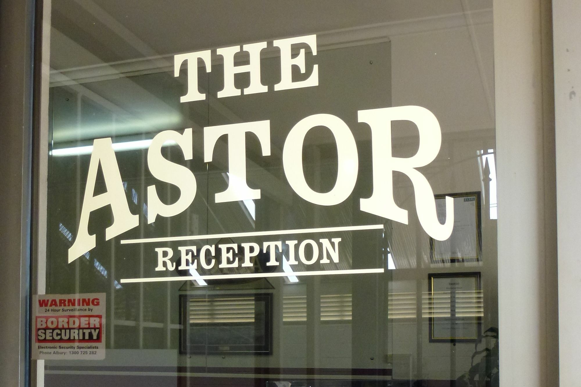 אלבורי Astor Hotel Motel מראה חיצוני תמונה